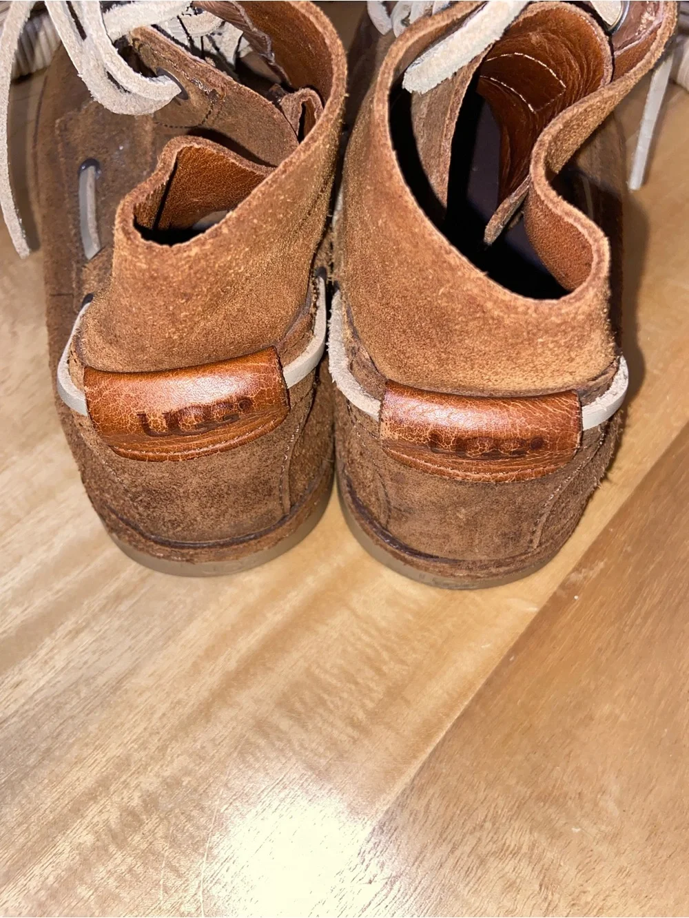 UGG 